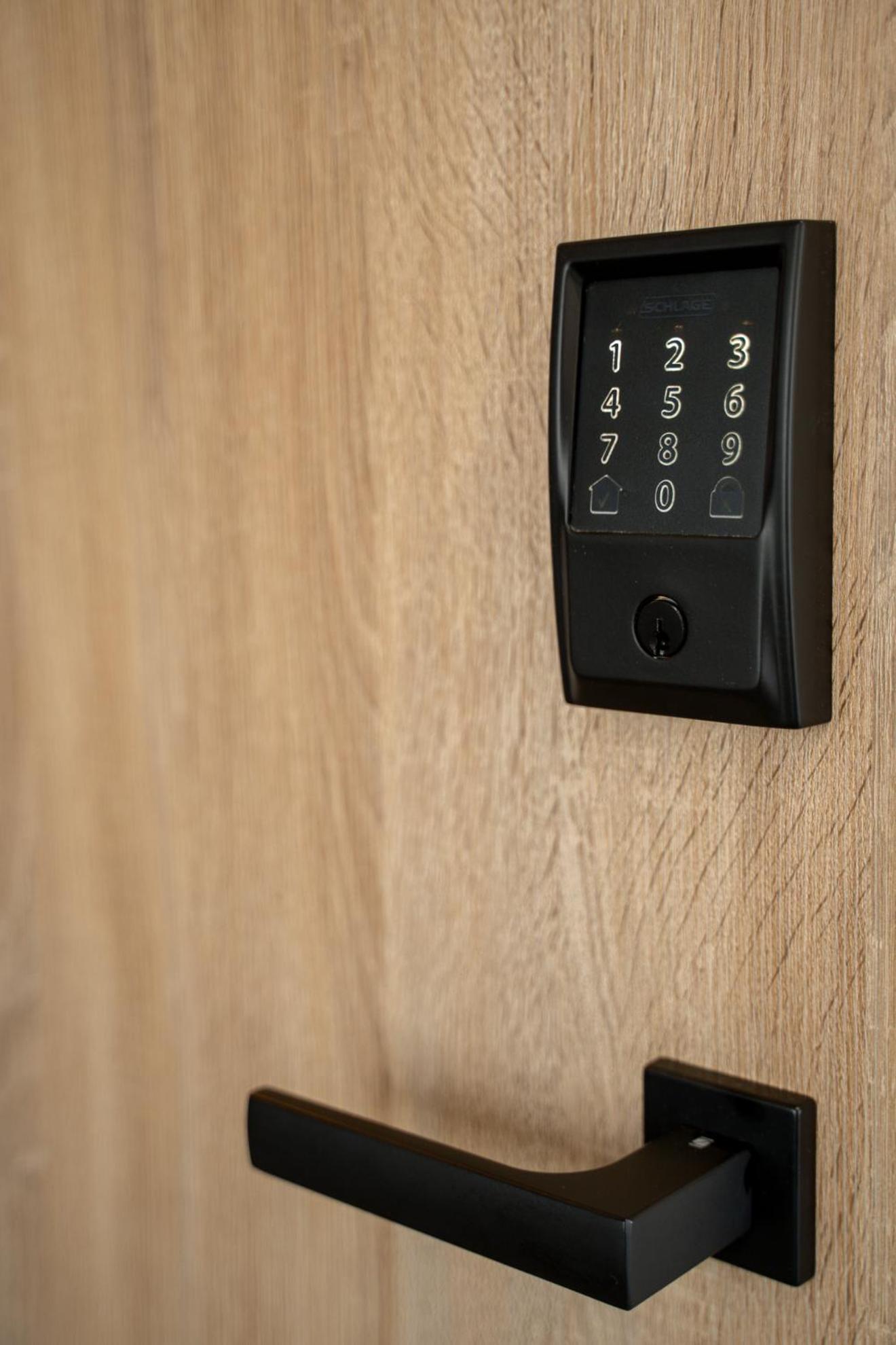 Incorsο - Smart Luxury Stay - Athens Airport - 24Hr Passcode Check In Markópoulon Exterior foto